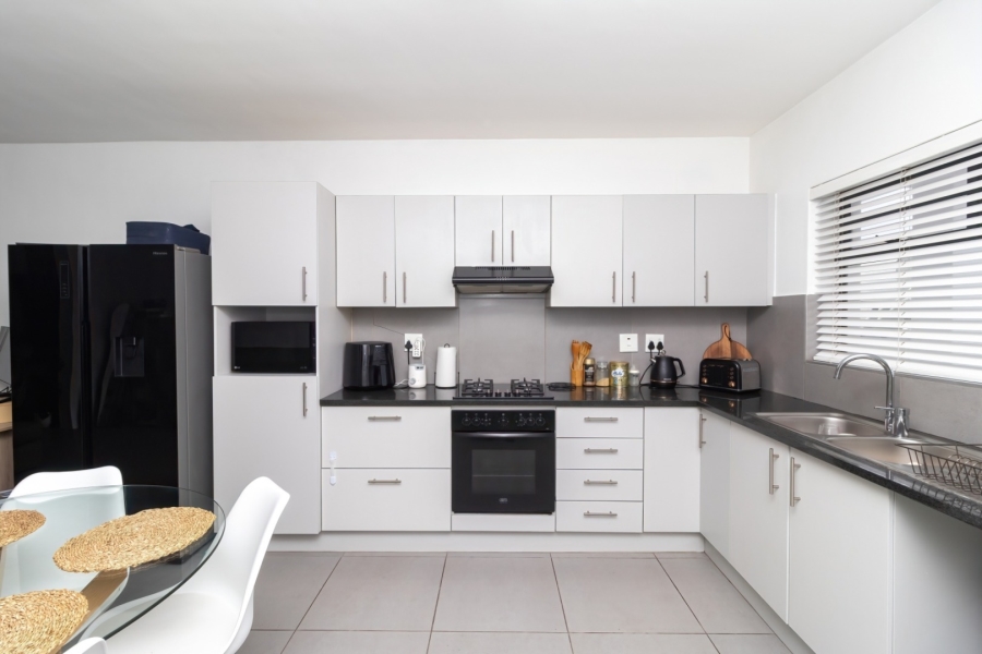 2 Bedroom Property for Sale in Burgundy Estate Western Cape